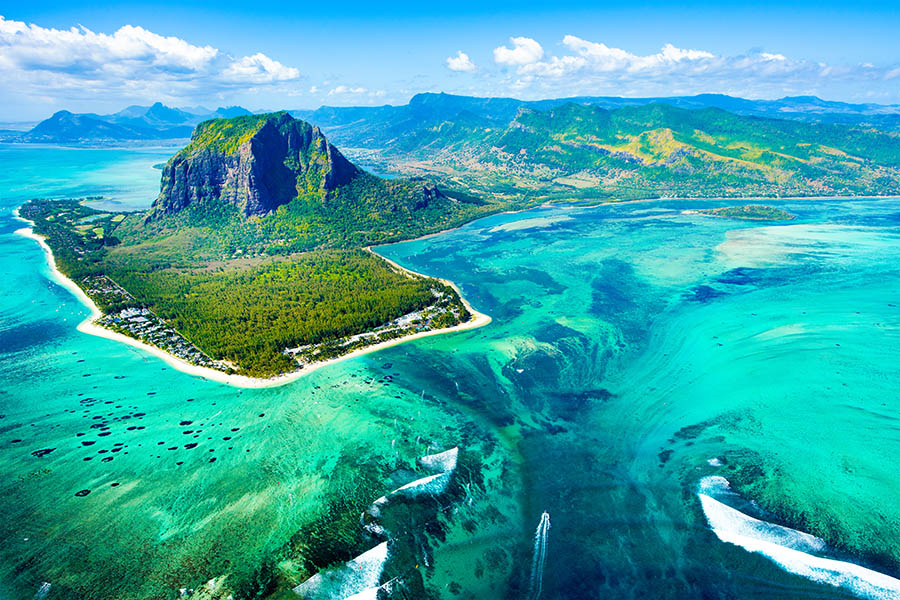 Explore the reefs and underwater waterfalls surrounding Mauritius | Travel Nation