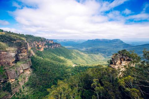 Head for the beauty of the Blue Mountains